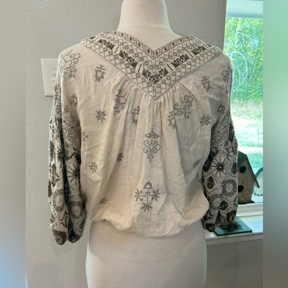Free people heavily Embroidered V-Neck Boho Top puff sleeve top xs - Picture 11 of 16